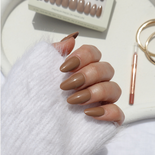 Milk Chocolate Brown in Medium Round