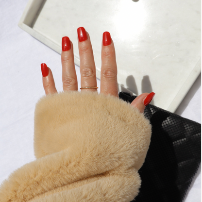 Siren in Short Coffin