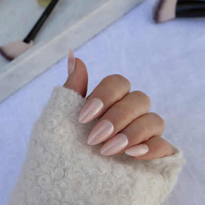 Peony Glaze in Short Almond