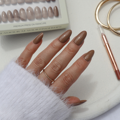 Milk Chocolate Brown in Medium Round