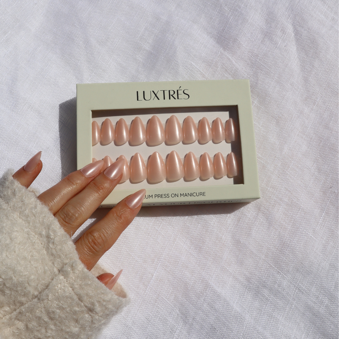 Peony Glaze in Short Almond