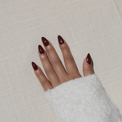 Dark Wine in Short Almond