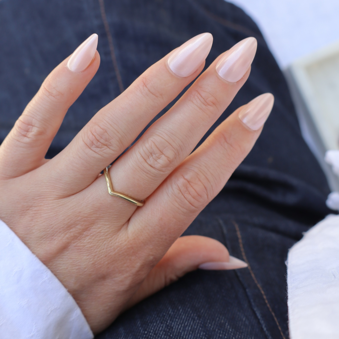 Peony Glaze in Short Almond