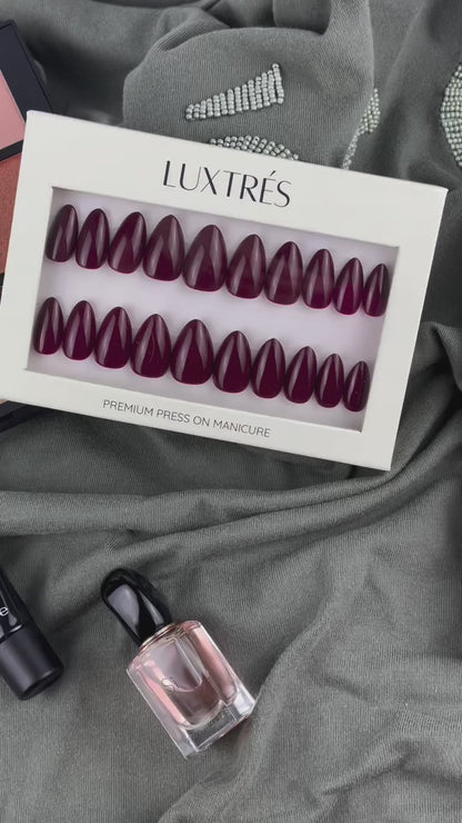 Dark Wine in Short Almond